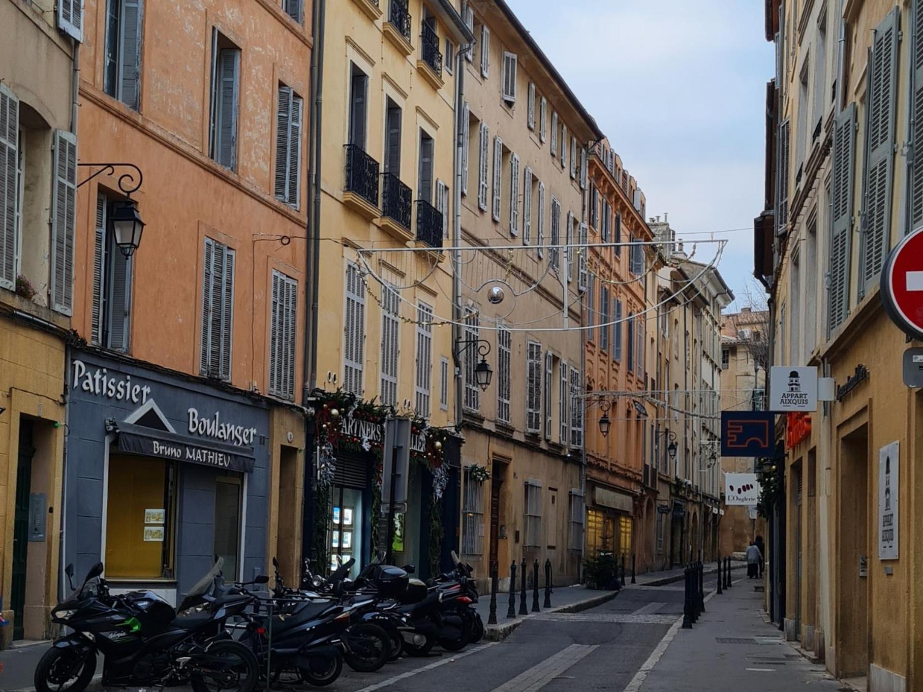 Les Suites De Montigny Aix-en-Provence Luaran gambar