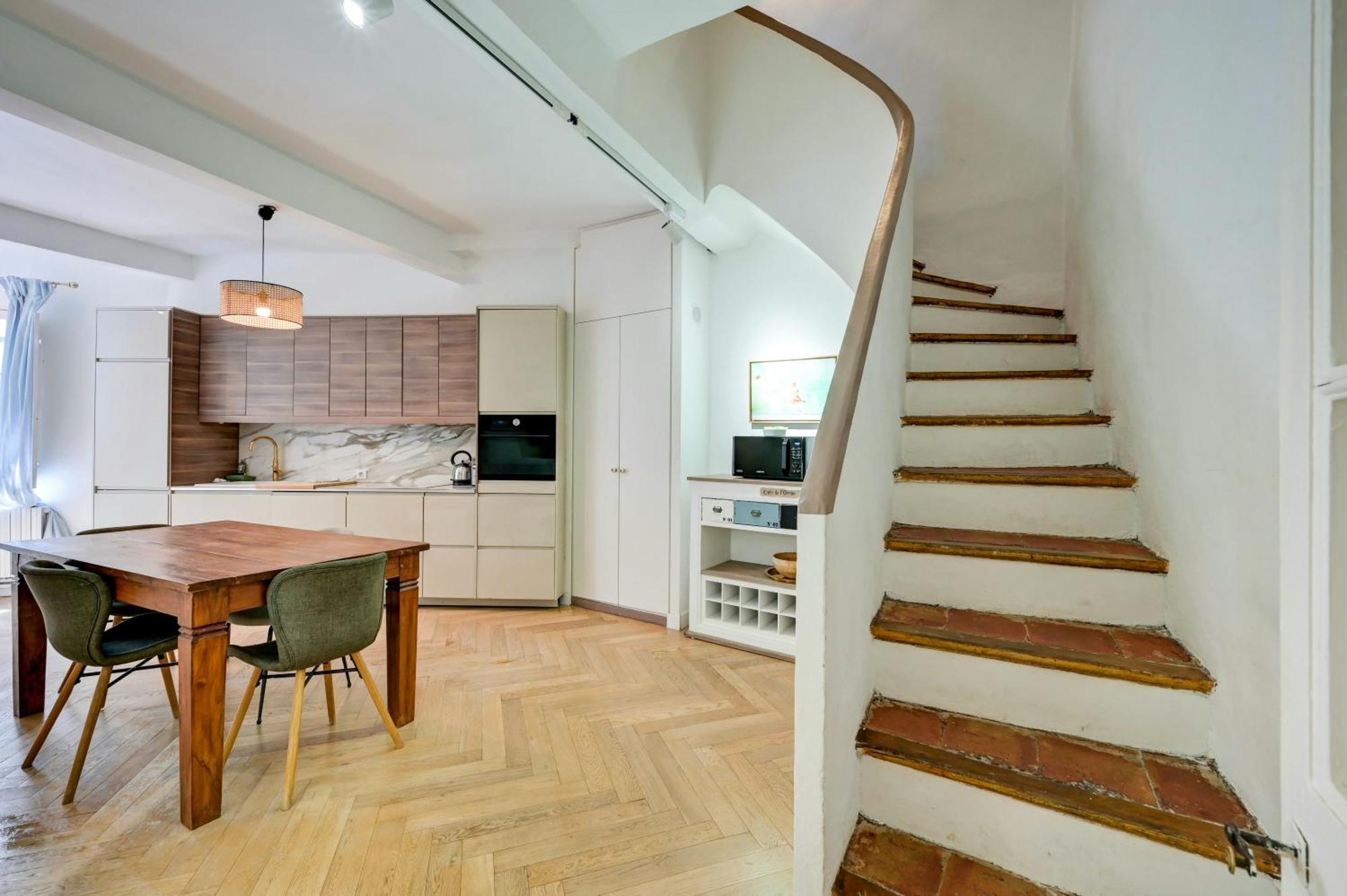 Les Suites De Montigny Aix-en-Provence Bilik gambar